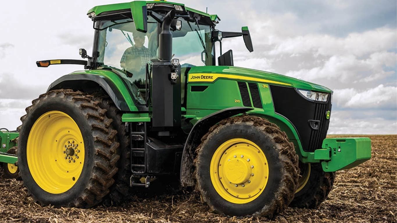 John Deere 7R 210 Tractor | Papé Machinery, image size:1366x768