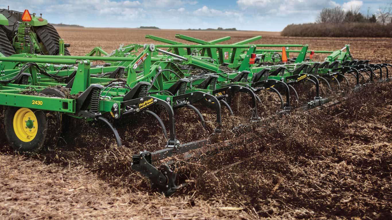 John Deere 2430 Chisel Plow | Papé Machinery