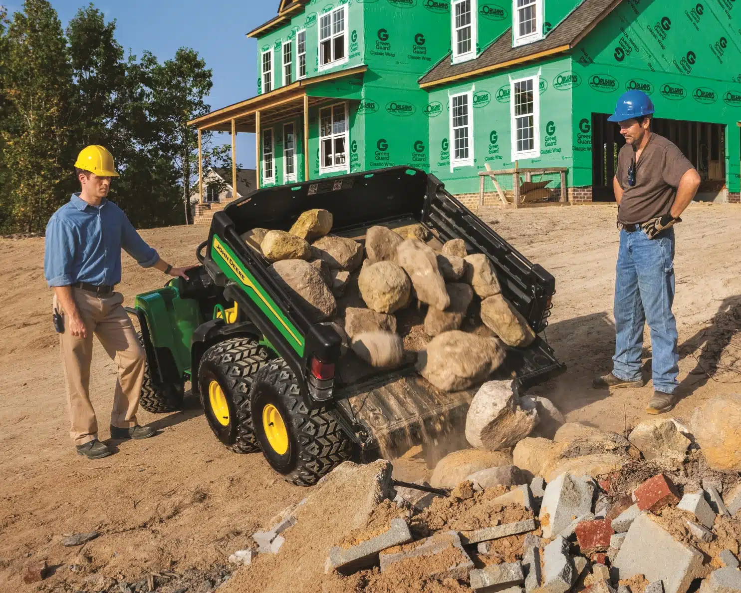 John Deere Gator 6x4 - Dump Bed