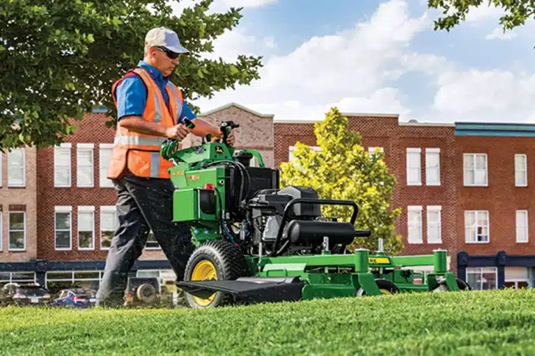 John Deere - Walk-Behind W36R