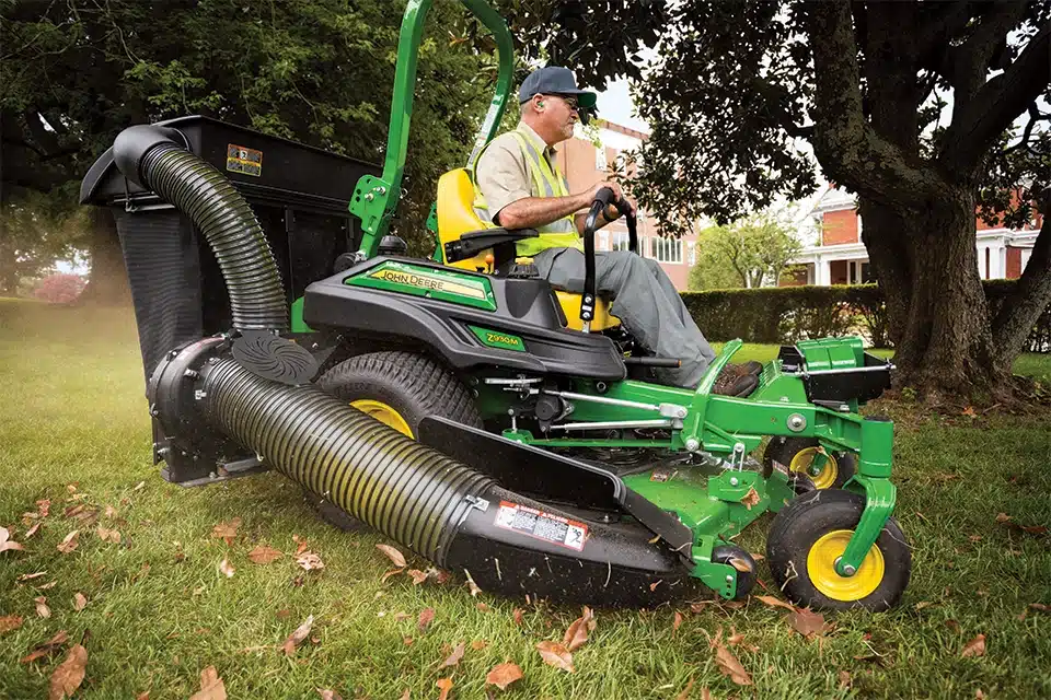John Deere Z-Trak - Lawn Mower z930m John Deere Z-Trak - Lawn Mower z930m