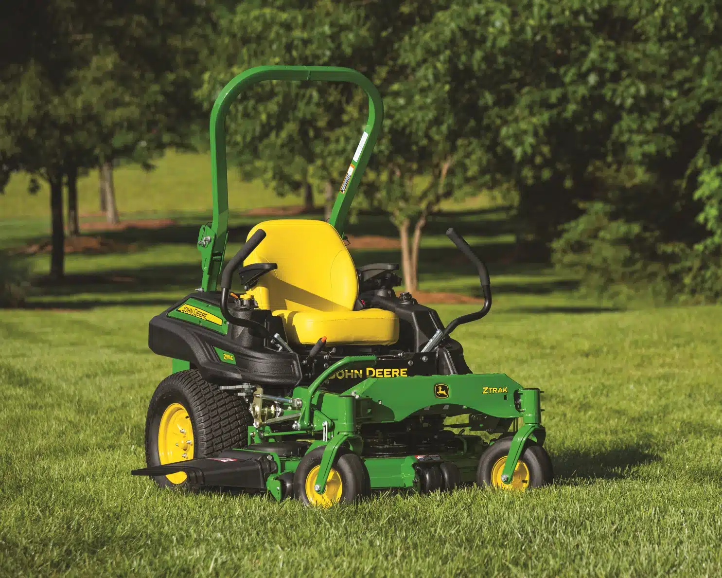 John Deere Z-Trak - Lawn Mower John Deere Z-Trak - Lawn Mower