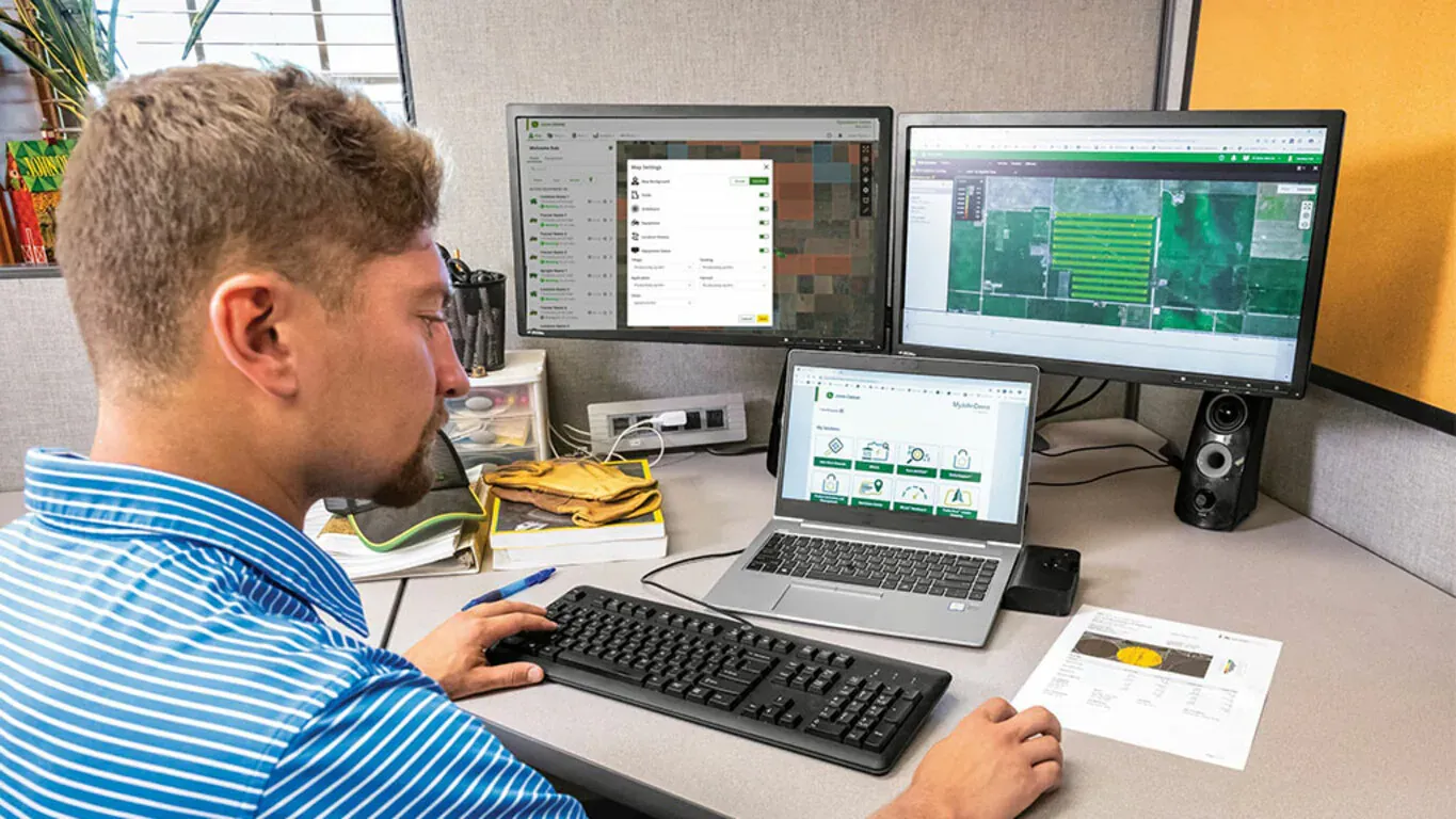 Operations Center PRO Dispatch From John Deere Operations Center™ PRO